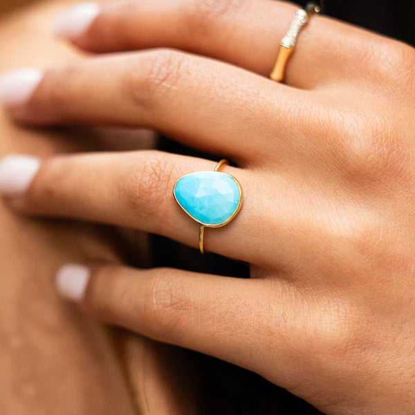 18k Bezel Set Boho Organic Oval Shaped Turquoise Ring