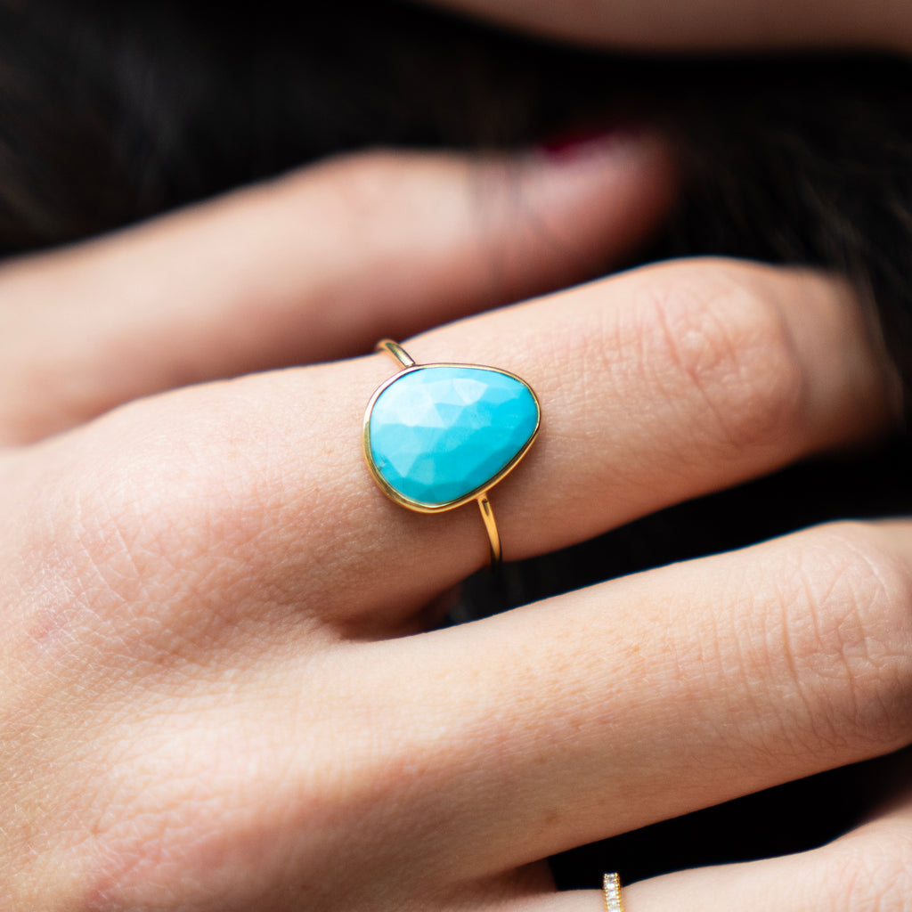 18k Bezel Set Boho Organic Oval Shaped Turquoise Ring